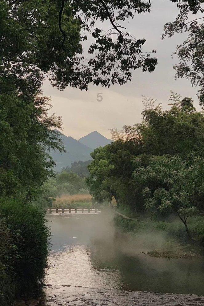 半导体设备龙头频频预增,行业周期复苏或已拐头向上,半导体设备ETF(561980)再获资金增仓